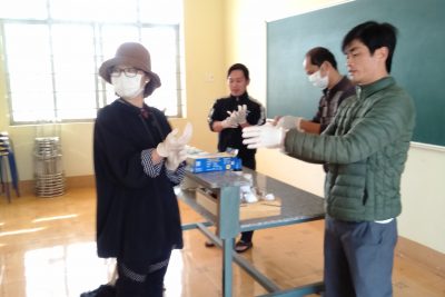 Trường THPT Phan Đăng Lưu tổ chức dọn vệ sinh phòng, chống dịch bệnh viêm đường hô hấp cấp do chủng mới của vi rút Corona (nCoV)